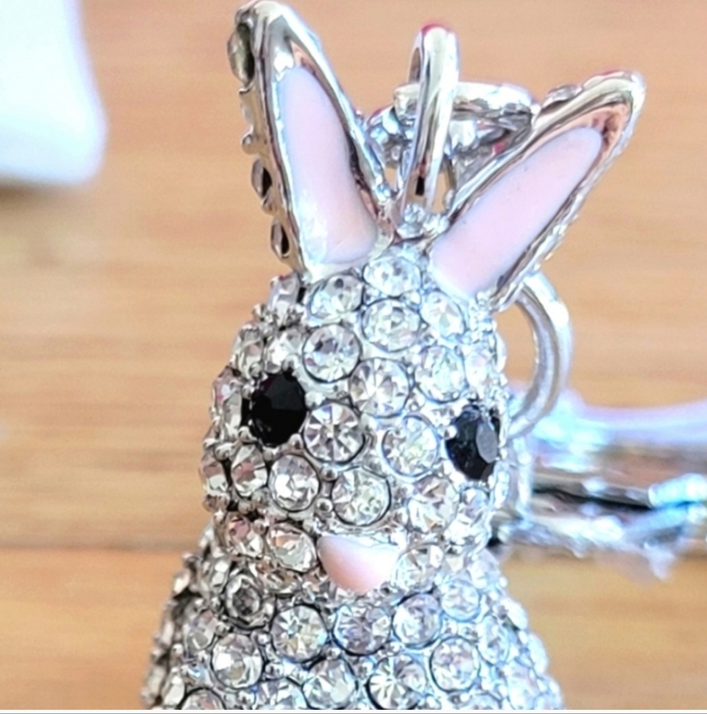 Kate Spade NWT Crystal Pave Bunny Rabbit Keychain - Picture 3 of 8